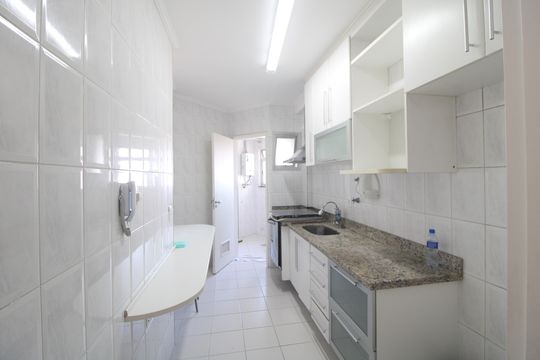 Cozinha de apartamento à venda com 3 quartos, 73m² em Vila Isa, São Paulo