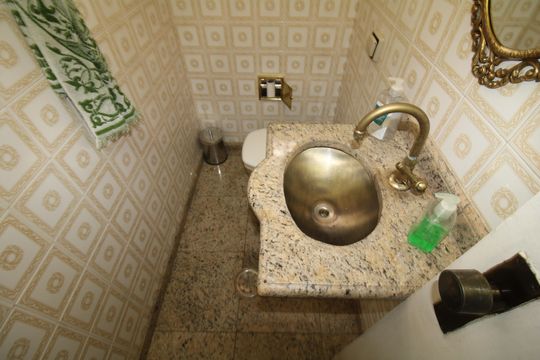 Banheiro 1 de casa à venda com 3 quartos, 180m² em Vila Isolina Mazzei, São Paulo