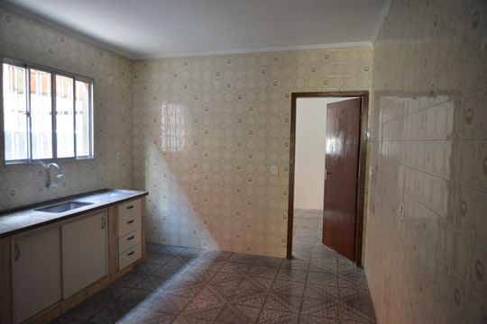 Cozinha de casa à venda com 2 quartos, 130m² em Vila Camilópolis, Santo André