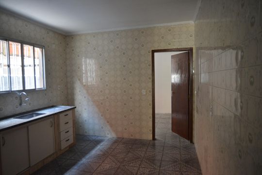 Cozinha de casa à venda com 2 quartos, 130m² em Vila Camilópolis, Santo André