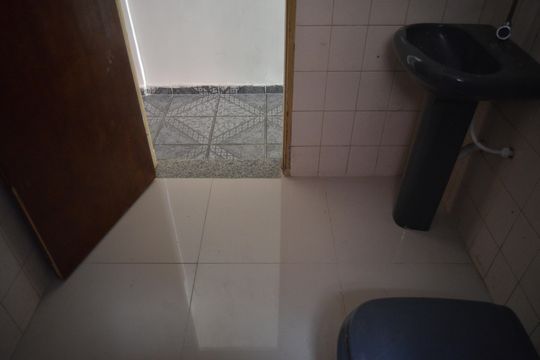 Banheiro Social de casa à venda com 2 quartos, 130m² em Vila Camilópolis, Santo André