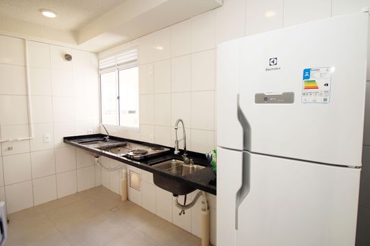 Cozinha de apartamento para alugar com 2 quartos, 55m² em Cordovil, Rio de Janeiro