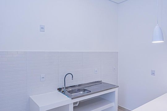 Cozinha de casa para alugar com 1 quarto, 22m² em Jardim Peri, São Paulo