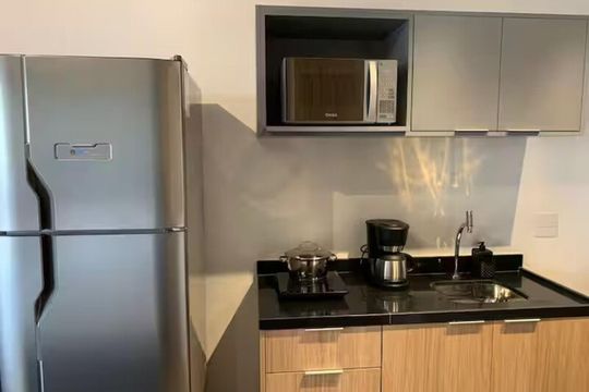 Cozinha de apartamento para alugar com 1 quarto, 25m² em Indianópolis, São Paulo