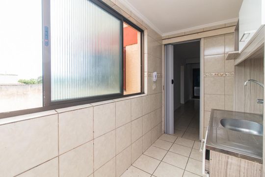 Cozinha de apartamento à venda com 2 quartos, 69m² em Santa Tereza, Porto Alegre