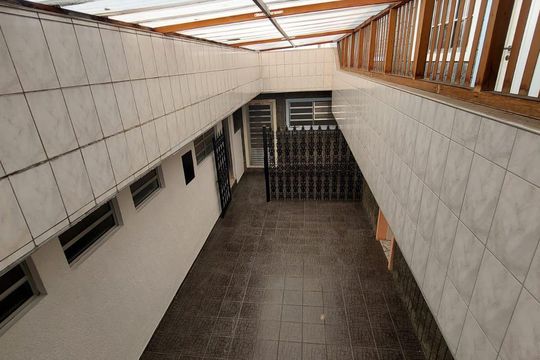 Casa à venda com 6 quartos, 256m² em Vila Dalva, São Paulo