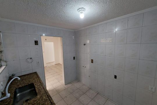 Casa à venda com 6 quartos, 256m² em Vila Dalva, São Paulo