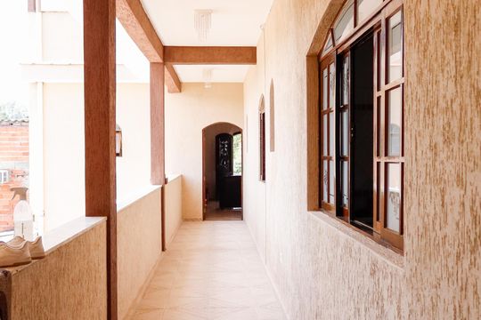 Corredor de casa para alugar com 3 quartos, 150m² em Três Montanhas, Osasco