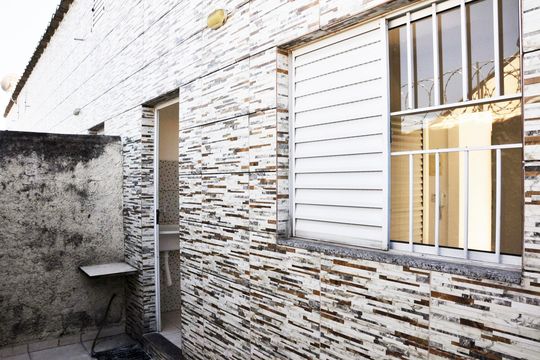 Quintal de casa para alugar com 1 quarto, 65m² em Vila Mangalot, São Paulo