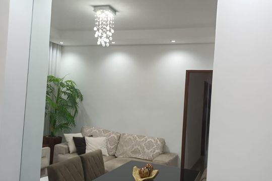 Sala de apartamento à venda com 3 quartos, 81m² em Padre Eustáquio, Belo Horizonte