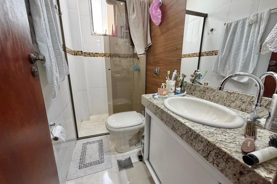 Banheiro  de apartamento à venda com 3 quartos, 81m² em Padre Eustáquio, Belo Horizonte