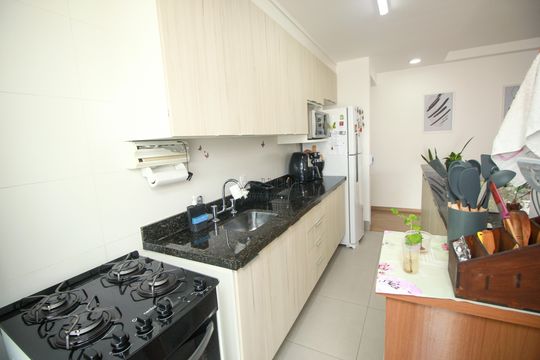 Cozinha de apartamento à venda com 2 quartos, 74m² em Vila Assunção, Santo André