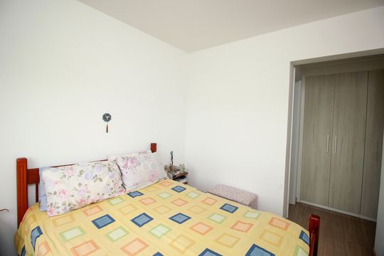 Suíte de apartamento à venda com 2 quartos, 74m² em Vila Assunção, Santo André