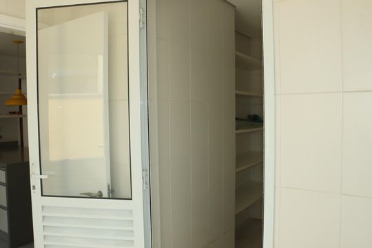 Área de serviço de casa de condomínio para alugar com 4 quartos, 295m² em Horizontal Park, Cotia