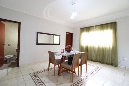 Sala de Jantar de casa para alugar com 6 quartos, 285m² em Jardim Patricia, Uberlândia