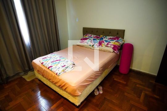 Apartamento à venda com 4 quartos, 140m² em Coração Eucarístico, Belo Horizonte