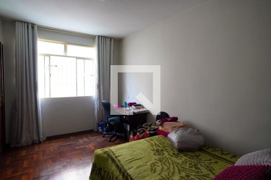 Apartamento à venda com 4 quartos, 140m² em Coração Eucarístico, Belo Horizonte