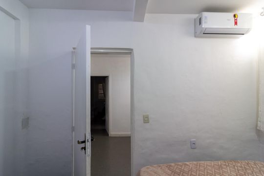 Quarto 2 de casa para alugar com 8 quartos, 520m² em Jardim Los Angeles, São Paulo