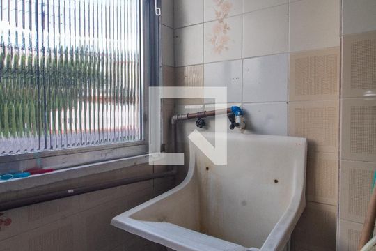 Área de serviço de apartamento à venda com 2 quartos, 49m² em Cristal, Porto Alegre