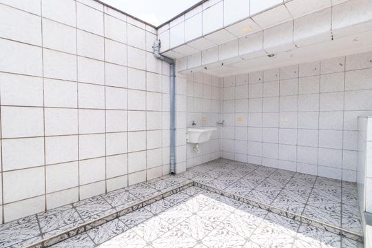 Área de Serviço de casa para alugar com 3 quartos, 100m² em Jardim Santa Maria, São Paulo