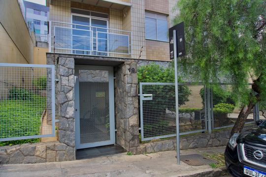 Fachada Prédio de apartamento à venda com 3 quartos, 64m² em Alto Caiçaras, Belo Horizonte