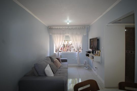 Sala de apartamento à venda com 2 quartos, 58m² em Rubem Berta, Porto Alegre