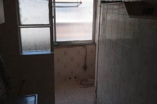 Cozinha de apartamento à venda com 1 quarto, 40m² em Cristal, Porto Alegre