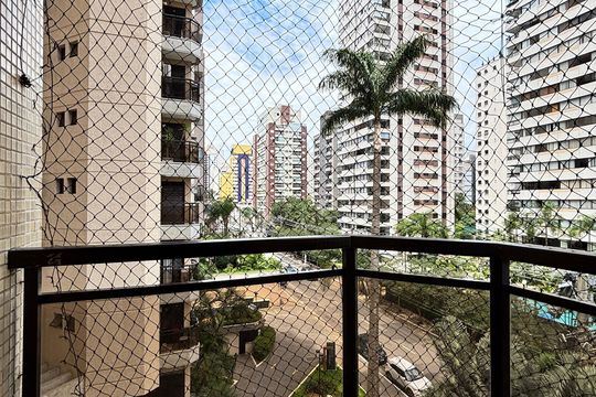Suíte de apartamento para alugar com 3 quartos, 126m² em Indianópolis, São Paulo