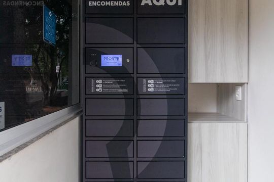 Área comum de apartamento para alugar com 3 quartos, 92m² em Teresópolis, Porto Alegre
