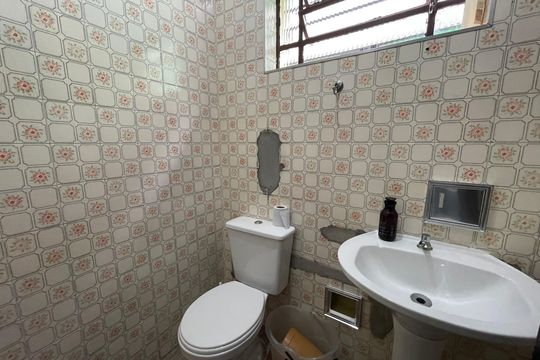 Banheiro 3 de casa à venda com 5 quartos, 147m² em Butantã, São Paulo