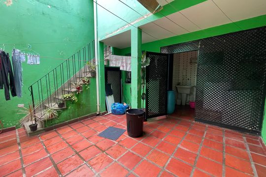 Quintal de casa à venda com 5 quartos, 147m² em Butantã, São Paulo