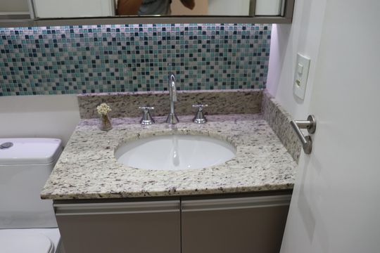 Apartamento à venda com 2 quartos, 60m² em Jardim Tupanci, Barueri