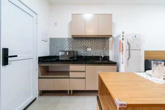 Cozinha de apartamento para alugar com 1 quarto, 25m² em Vila Monte Alegre, São Paulo