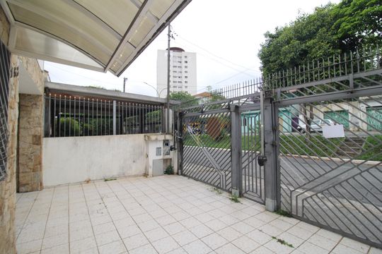 Garagem de casa à venda com 4 quartos, 163m² em Jardim Picolo, São Paulo