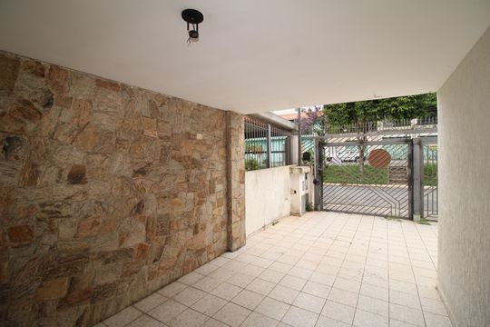 Garagem de casa à venda com 4 quartos, 163m² em Jardim Picolo, São Paulo