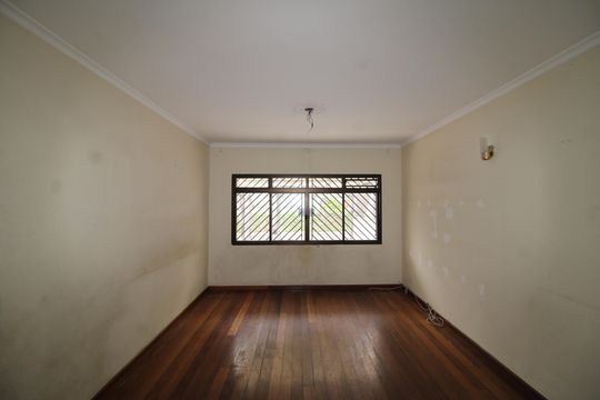 Sala de casa à venda com 4 quartos, 163m² em Jardim Picolo, São Paulo