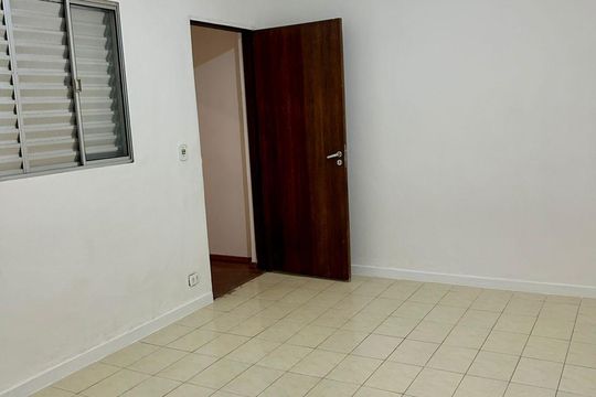 Quarto de casa à venda com 4 quartos, 209m² em Conjunto Habitacional Padre Jose de Anchieta, São Paulo