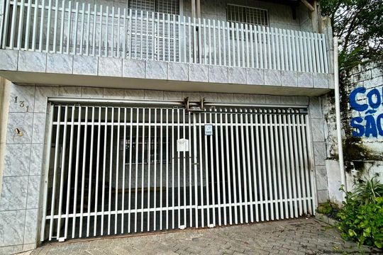 Fachada de casa à venda com 4 quartos, 209m² em Conjunto Habitacional Padre Jose de Anchieta, São Paulo