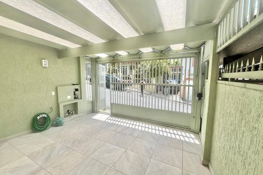 Garagem de casa à venda com 2 quartos, 160m² em Santana, São Paulo