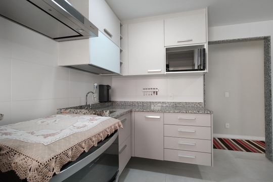 Cozinha - Armários de apartamento à venda com 3 quartos, 105m² em Jacarepaguá, Rio de Janeiro