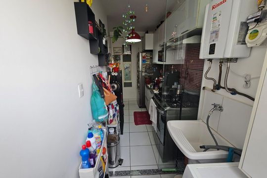 Área de serviço de apartamento para alugar com 2 quartos, 51m² em Saúde, São Paulo