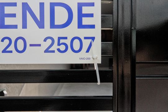 Casa à venda com 3 quartos, 126m² em Parque Maria Domitila, São Paulo