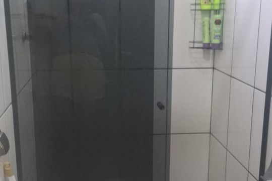 Banheiro de casa à venda com 3 quartos, 80m² em Granja Ouro Branco, Contagem