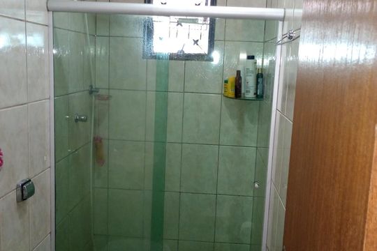 Banheiro de casa à venda com 3 quartos, 80m² em Granja Ouro Branco, Contagem