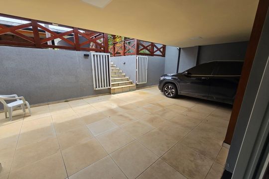 Garagem de casa para alugar com 2 quartos, 300m² em Residencial San Diego, Cotia