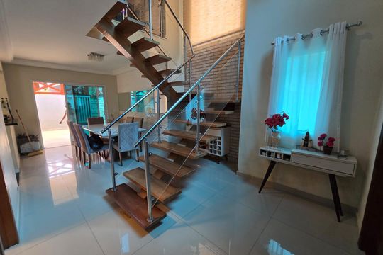 Sala de casa para alugar com 2 quartos, 300m² em Residencial San Diego, Cotia