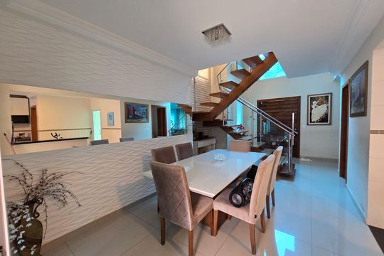 Sala de casa para alugar com 2 quartos, 300m² em Residencial San Diego, Cotia