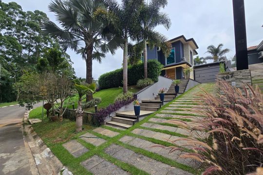 Fachada de casa para alugar com 2 quartos, 300m² em Residencial San Diego, Cotia