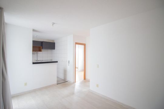 Sala de apartamento à venda com 2 quartos, 45m² em Chacaras Reunidas Santa Terezinha, Contagem