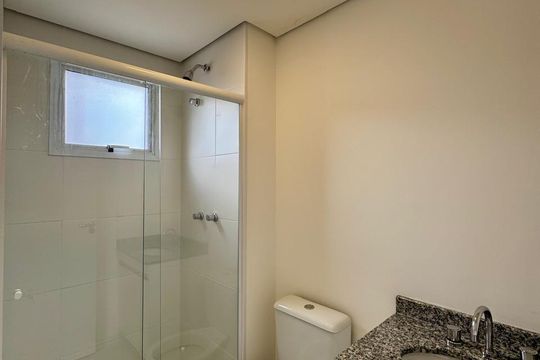 Banheiro de apartamento à venda com 2 quartos, 57m² em Ipiranga, São Paulo